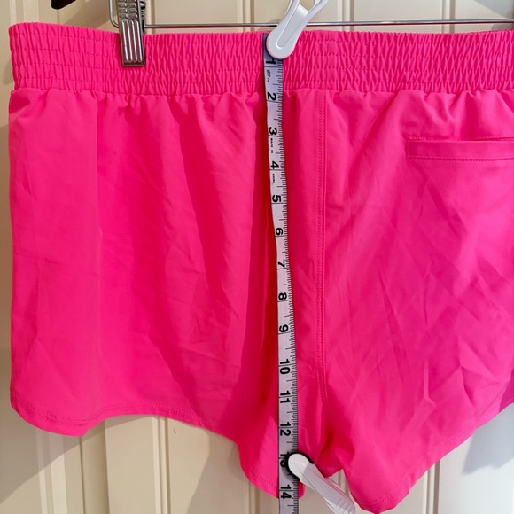 No Boundaries Neon Pink Athletic Shorts Barbie Core Women’s Size XXL - Picture 4 of 7